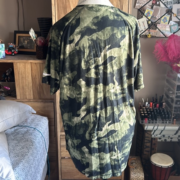 Old Navy Active Green Stretch Shirt - XL - Picture 3 of 5